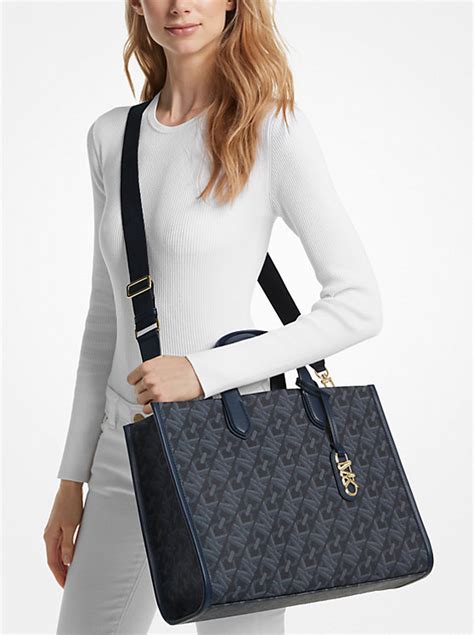 michael kors gigi wallet|Gigi Large Empire Signature Logo Tote Bag .